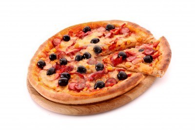 Cafemarkt pizza malzemeleri ile pizza Cafemarkt pizza malzemeleri ile pizza